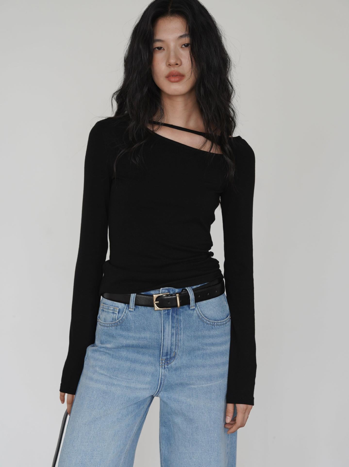 Red unilateral hollowed-out long-sleeved top women's design sense niche spring thin bottom T-shirt