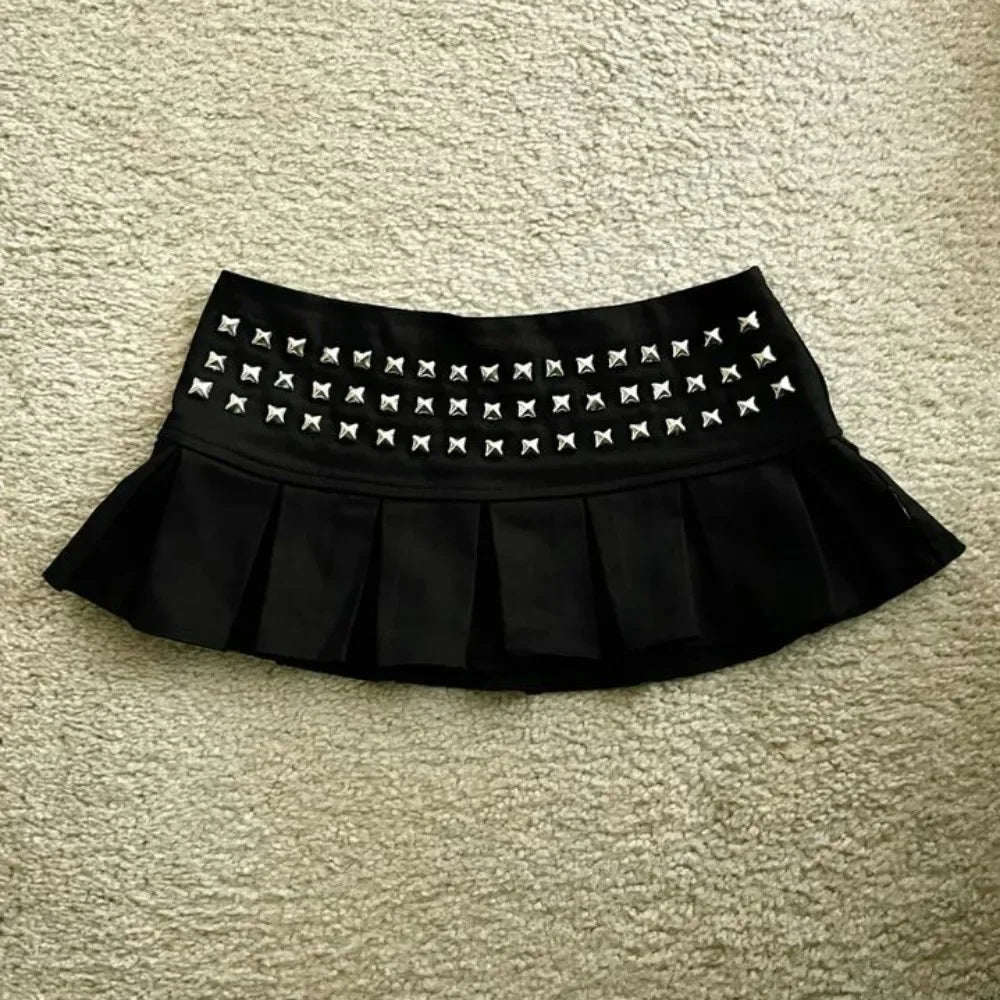 Y2k Clothes Gothic Punk Studded Mini Skirt Harajuku Sexy Ultra Short Rivet Pleated Skirt Hot Girl Kawaii Skirt Womens Clothing